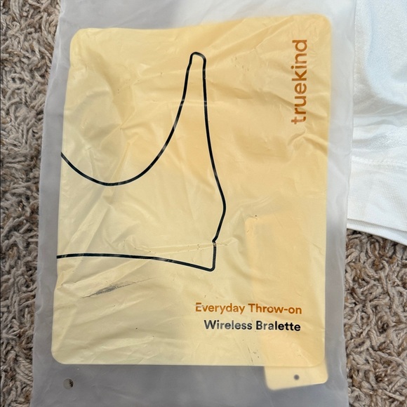 NWT Shapermint Truekind® Everyday Throw-on Wireless Bralette - Picture 2 of 12